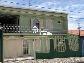 house em QNL 17 Conjunto B, Taguatinga Centro (Taguatinga) - Brasília - DF