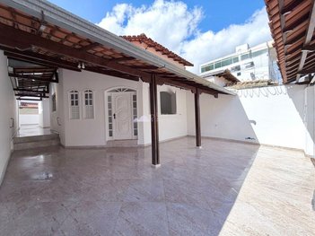 house em Rua dos Bororós, Santa Mônica - Belo Horizonte - MG