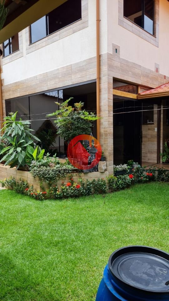 Casa com 3 quartos — Guarani, Belo Horizonte