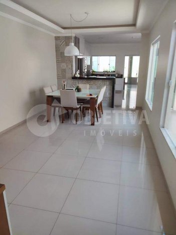 house em Rua Atílio Valentini, Santa Mônica - Uberlândia - MG