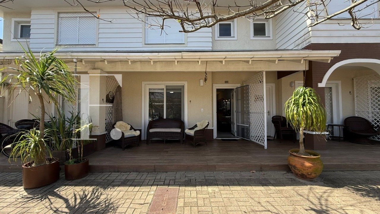 WhatsApp Image 2025-10-02 at 18.15