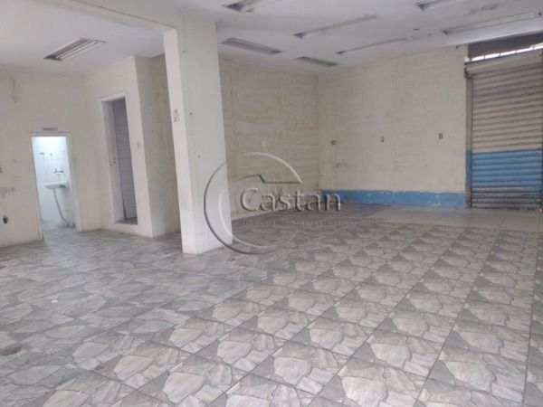 Excelente salão à venda na Rua das Heras, Vila Lúcia, em São Paulo