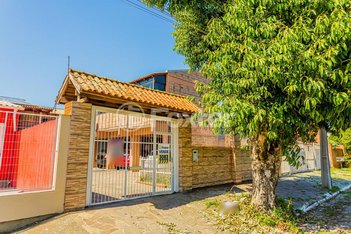 house em Rua Vereador Alcides Nascimento, Rio Branco - Canoas - RS