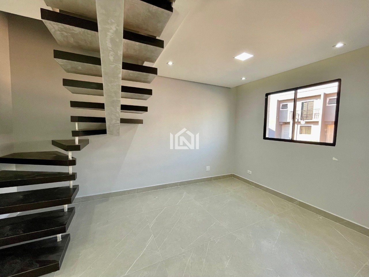 casa a venda no condominio buona vitta - sala de tv