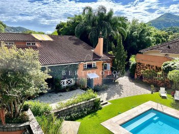 house em Estrada União e Indústria, Corrêas - Petrópolis - RJ