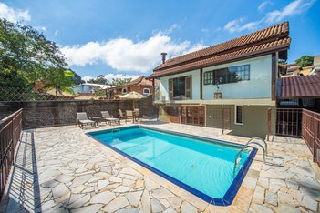 house em Estrada Fazendinha, Pousada dos Bandeirantes - Carapicuíba - SP