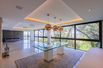 apartment em Rua João Caetano, Três Figueiras - Porto Alegre - RS
