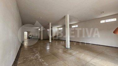 business em Rua Geralda Francisca Borges, São Jorge - Uberlândia - MG