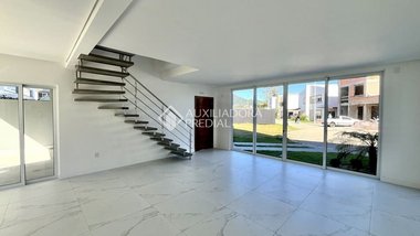 house em Avenida Hermógenes de Assis Feijó, São Judas Tadeu - Balneário Camboriú - SC
