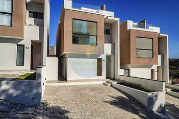 house em Estrada Morrinhos, Jardim Ana Estela - Carapicuíba - SP