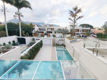 house em Rua Ivaldo de Azambuja, Barra da Tijuca - Rio de Janeiro - RJ