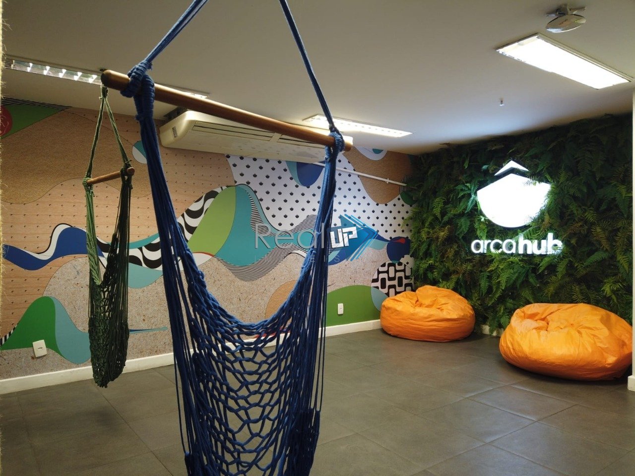 e0a17b31-ca73-4d77-a7f8-f48f7b4d53ee