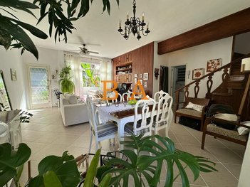 house em Rua Mário Pederneiras, Humaitá - Rio de Janeiro - RJ