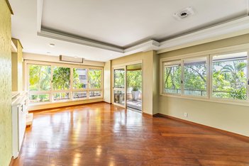 apartment em Rua Pedro Weingartner, Rio Branco - Porto Alegre - RS