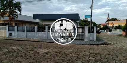 house em Avenida Vereador João Figueiredo, Centro - Balneário Piçarras - SC