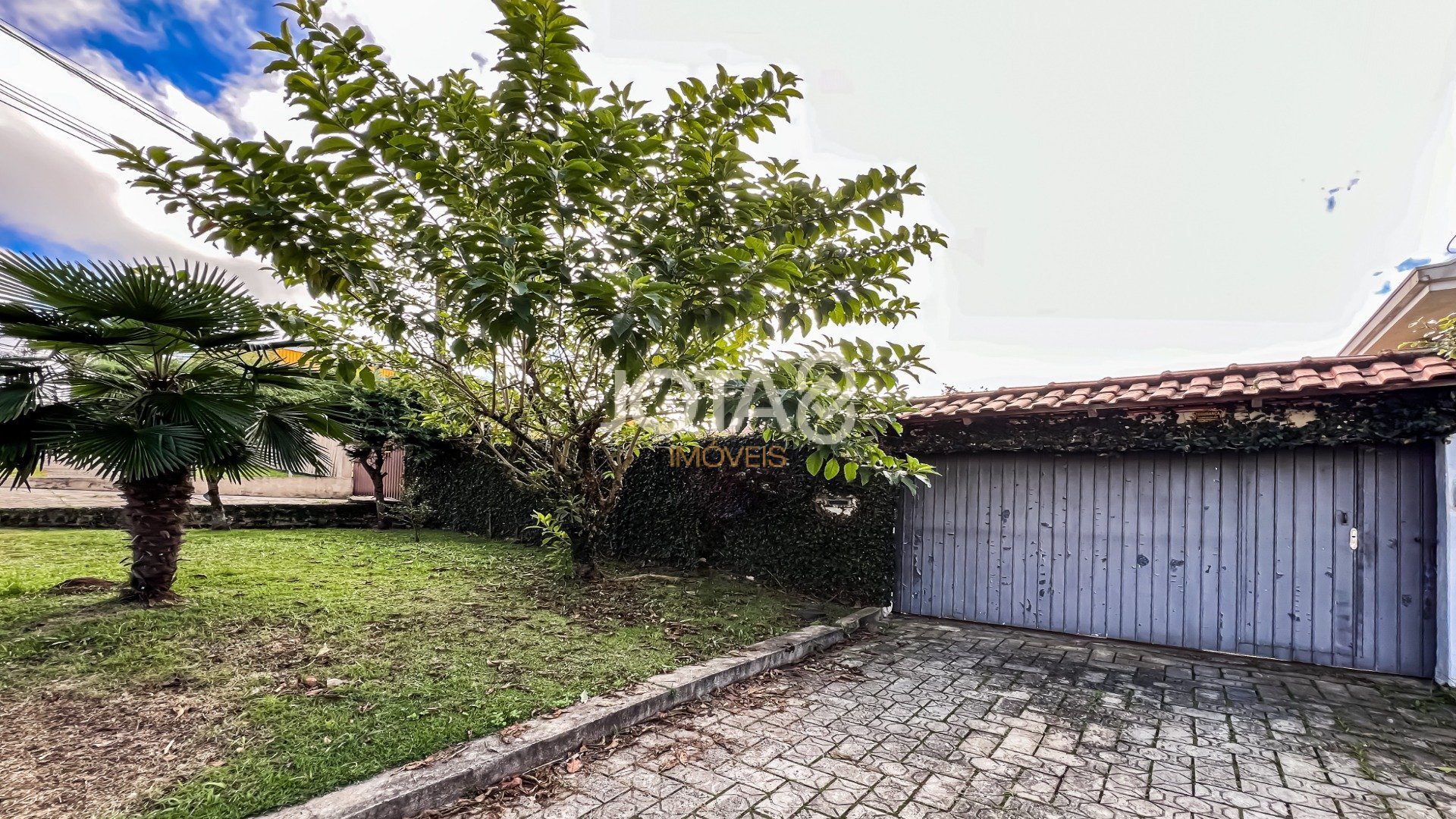 CASA À VENDA COM TERRENO DE 625M² ZR4 NO SANTA CÂNDIDA