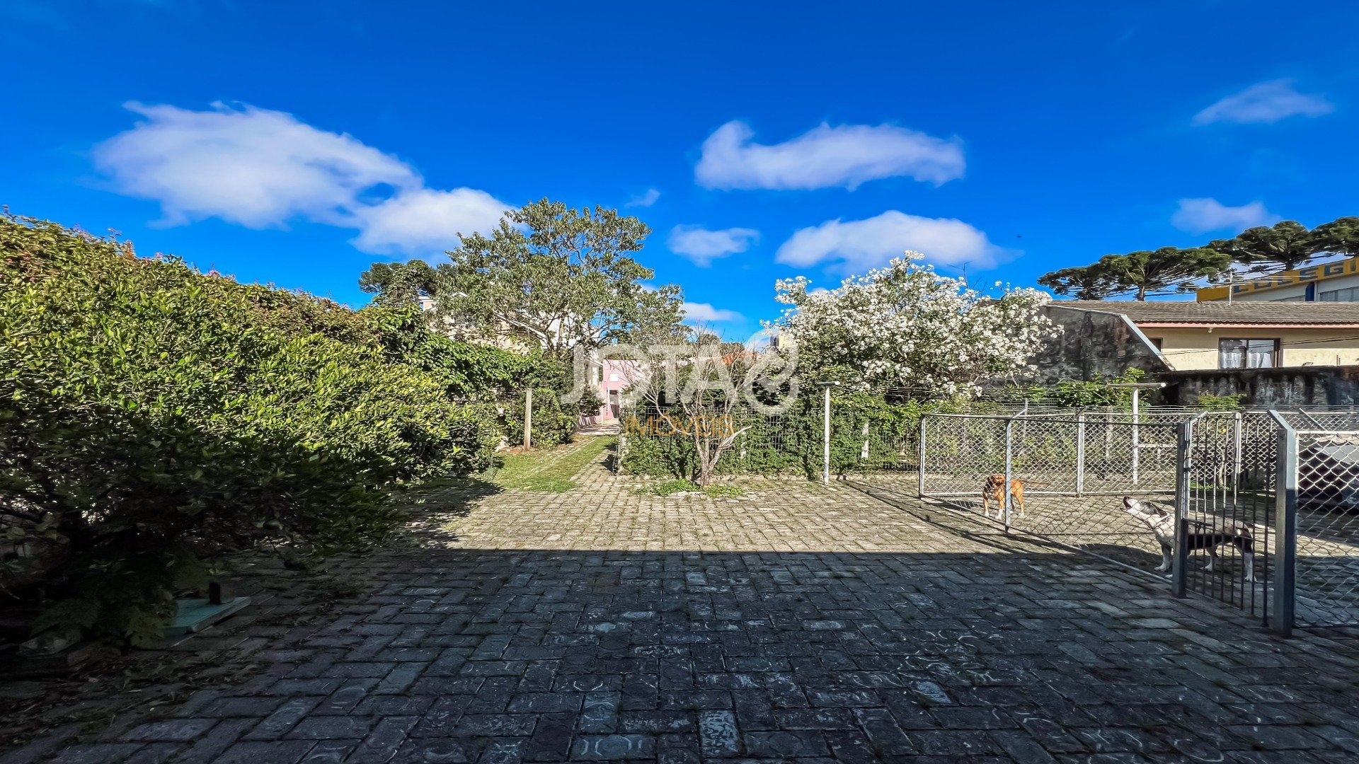 CASA À VENDA COM TERRENO DE 625M² ZR4 NO SANTA CÂNDIDA