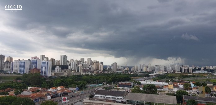 Cômodo Condomínio