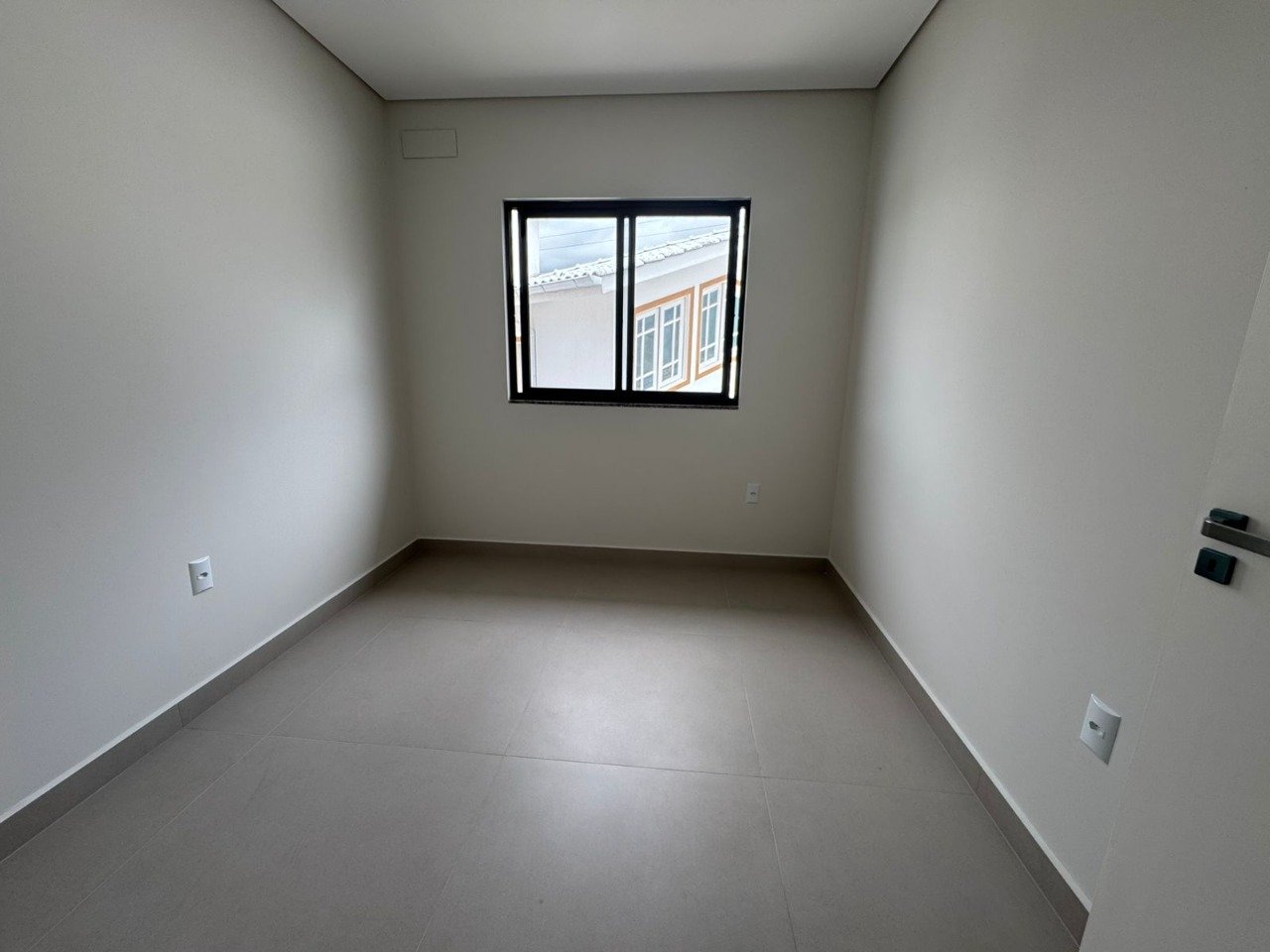 WhatsApp Image 2025-11-03 at 09.10