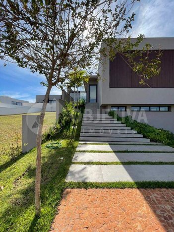 house em Rua Lapa do Lobo, Granja Marileusa - Uberlândia - MG