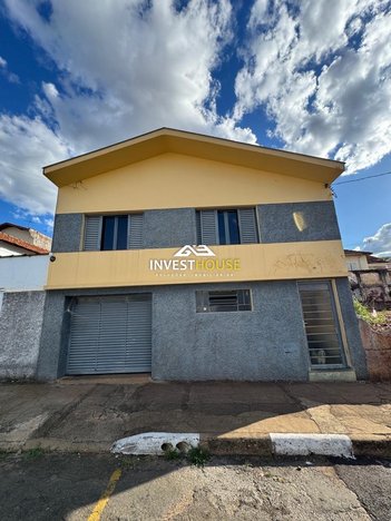 house em Rua Doutor Joaquim Libânio, Centro - Guaxupé - MG