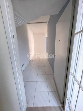 office em Rua Umbú, Passo da Areia - Porto Alegre - RS