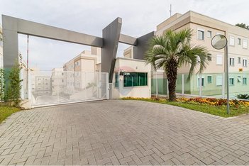 apartment em Rua Theodoro Makiolka, Santa Cândida - Curitiba - PR