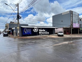 business em Quadra QL 1 Conjunto H, Itapoã II - Brasília - DF