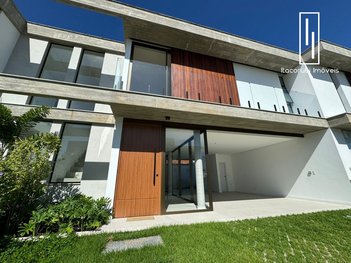 house em Itapuã, Itacorubi - Florianópolis - SC