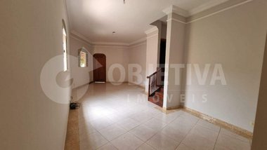 house em Avenida Princesa Izabel, Fundinho - Uberlândia - MG