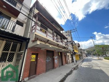 house em Avenida Governador Geremias de Mattos Fontes, Centro - Nova Friburgo - RJ
