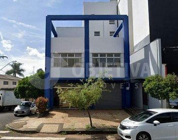 office em Avenida Cesário Alvim, Brasil - Uberlândia - MG