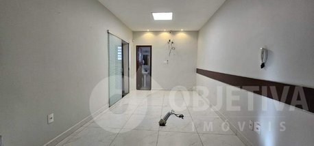 office em Avenida Cipriano Del Favero, Centro - Uberlândia - MG