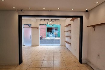 commercial_building em Rua Prefeito Tonico de Barros, Centro - Botucatu - SP