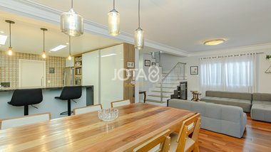 house em Rua Nilo Peçanha, São Francisco - Curitiba - PR