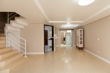 house em Rua Antônio Costa, Vista Alegre - Curitiba - PR