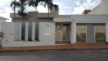 house em Rua Américo Arantes, Piumhi - Piumhi - MG