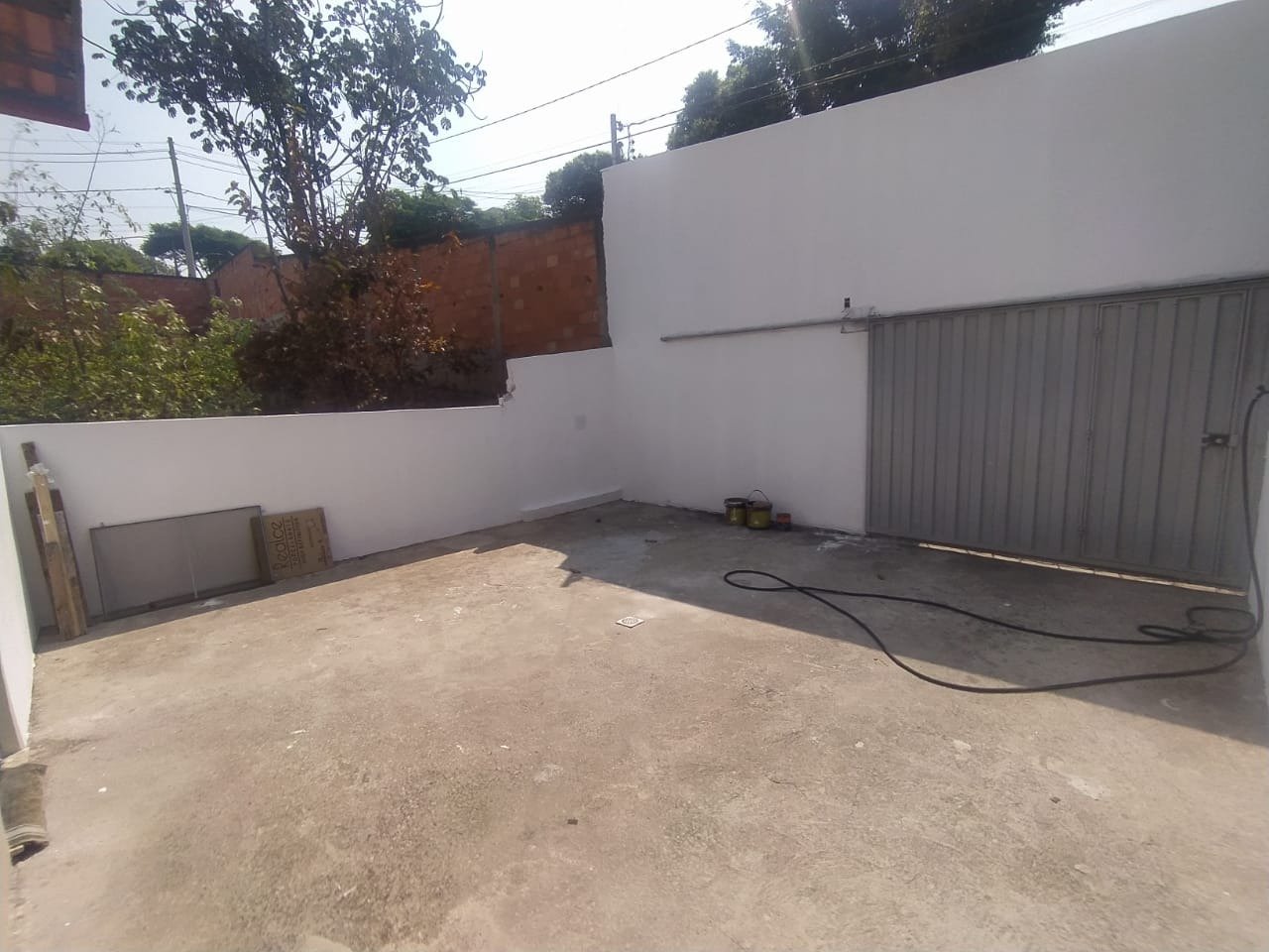 PISO SUPERIOR: GARAGEM