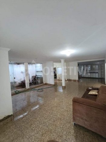 house em Avenida Paes Leme, Osvaldo Rezende - Uberlândia - MG
