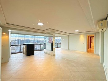 apartment em Rua Valdir Antônio Lopes, Três Figueiras - Porto Alegre - RS
