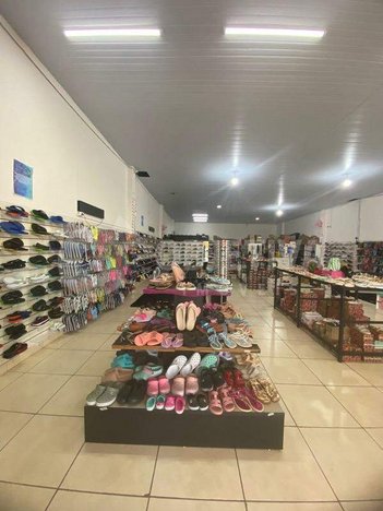 business em Avenida Wilson Rodrigues da Silva, Loteamento Residencial Pequis - Uberlândia - MG