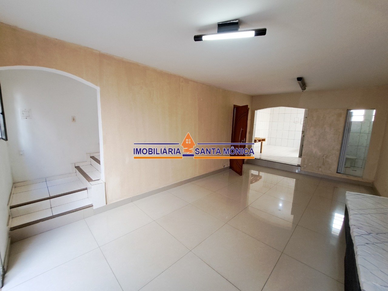 Casa com 6 quartos — Santa Mônica, Belo Horizonte