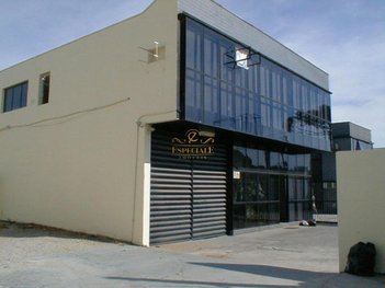 industrial em Rua Oliveira Viana, Hauer - Curitiba - PR