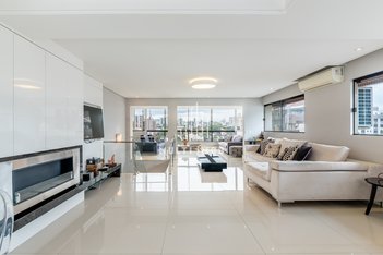 apartment em Rua Jaraguá, Boa Vista - Porto Alegre - RS