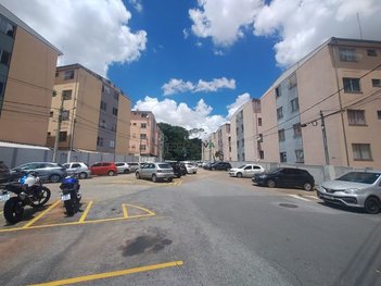 apartment em Rua Três, Monte Castelo - Contagem - MG