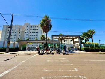 apartment em Avenida Prefeito Milton Ribeiro Menezes, Conjunto Habitacional Doutor Farid Libos - Londrina - PR