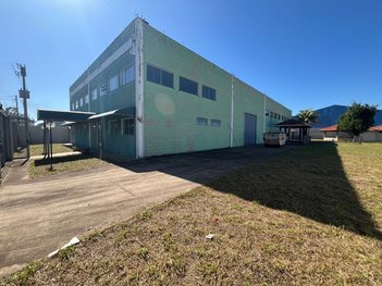 industrial em Avenida Sulplast, Distrito Industrial - Rio Claro - SP