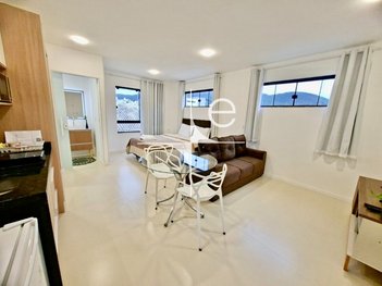 apartment em Avenida Ângelo Crema, Córrego Grande - Florianópolis - SC