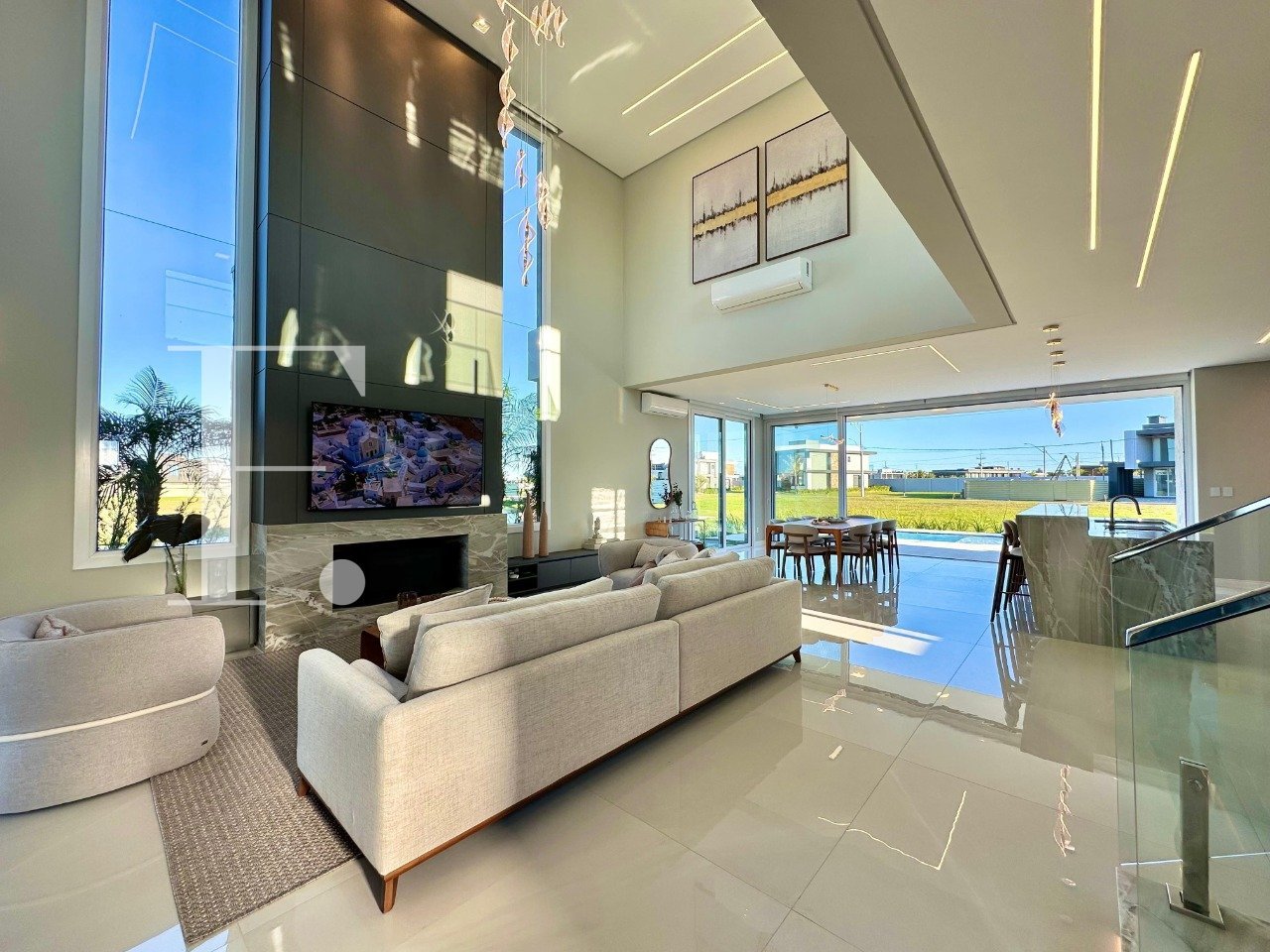 WhatsApp Image 2025-10-01 at 15.04