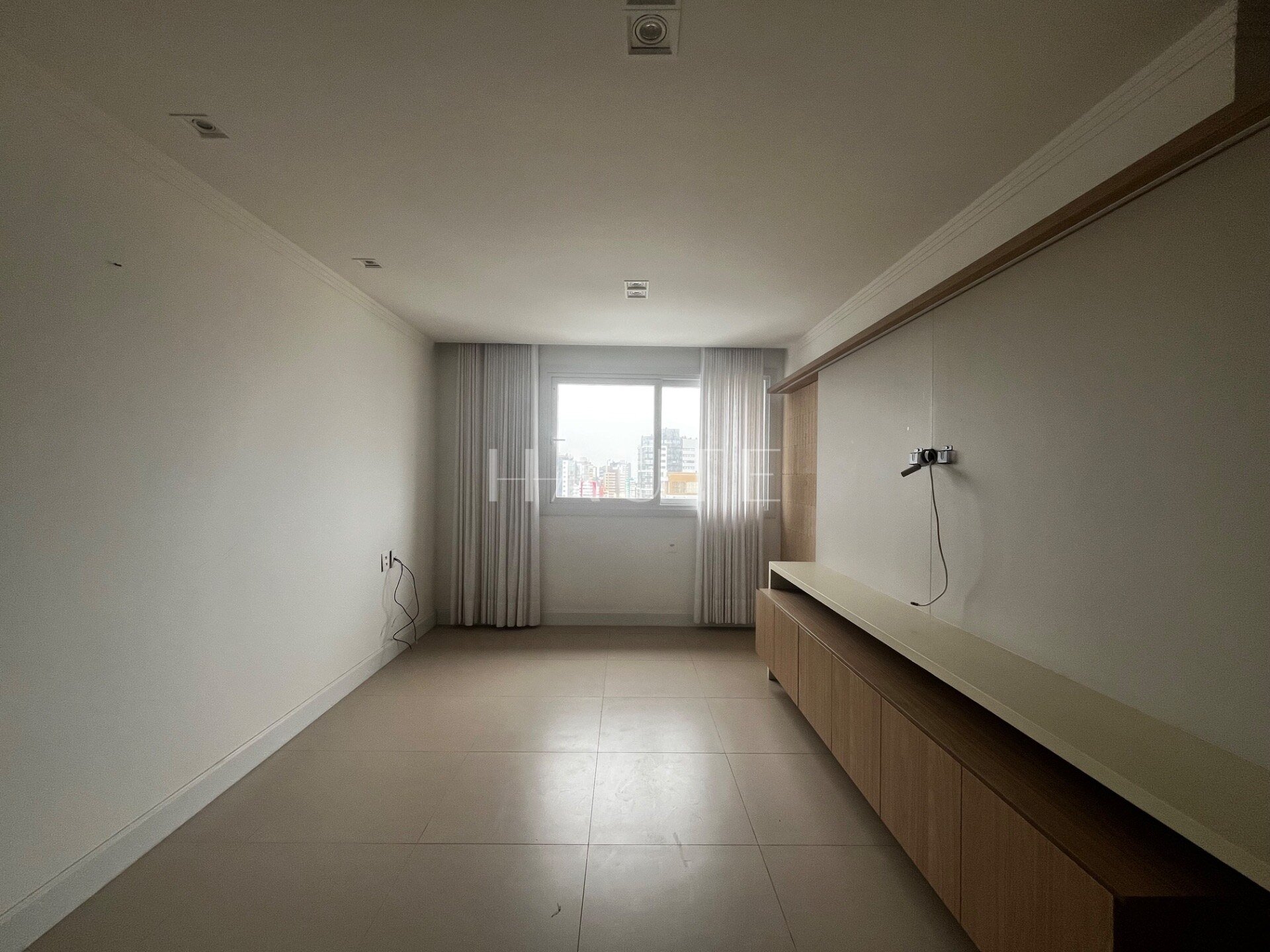 Apartamento de 3 dormitórios, 3 suítes no Villagio Del Mare